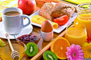 Café da manhã continental colorido e equilibrado