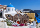 Igreja na Vila de Oia, Ilha de Santorini, Grécia