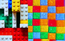 Disposição de Tijolos Plásticos Multicoloridos